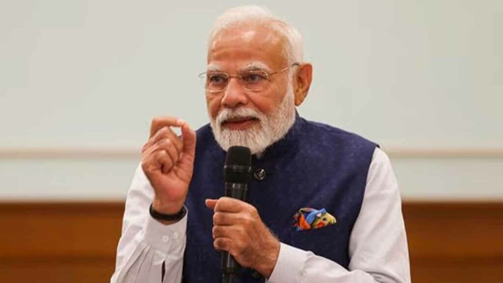 Technology is revolutionizing people's lifestyle: PM Modi