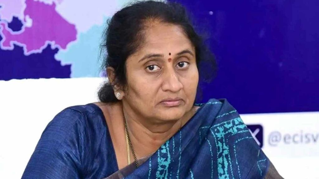 AP Minister Savita in controversy... an incident that came to light late