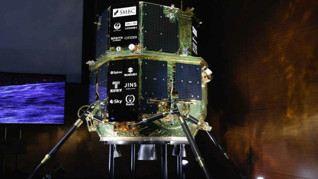 Moon mission launched by Japanese company fails