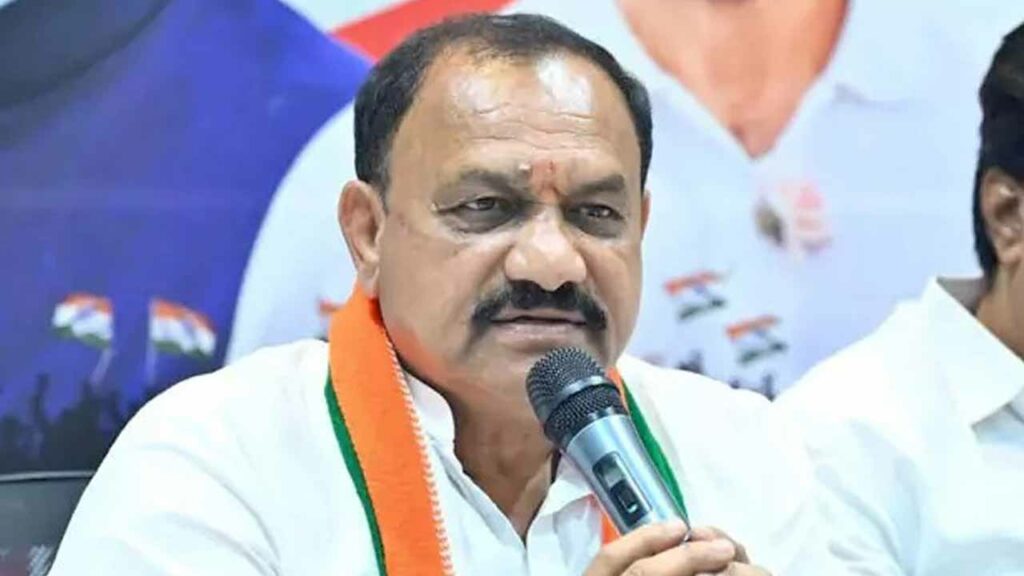 Tapping politicians phones is a despicable act: Mahesh Kumar Goud