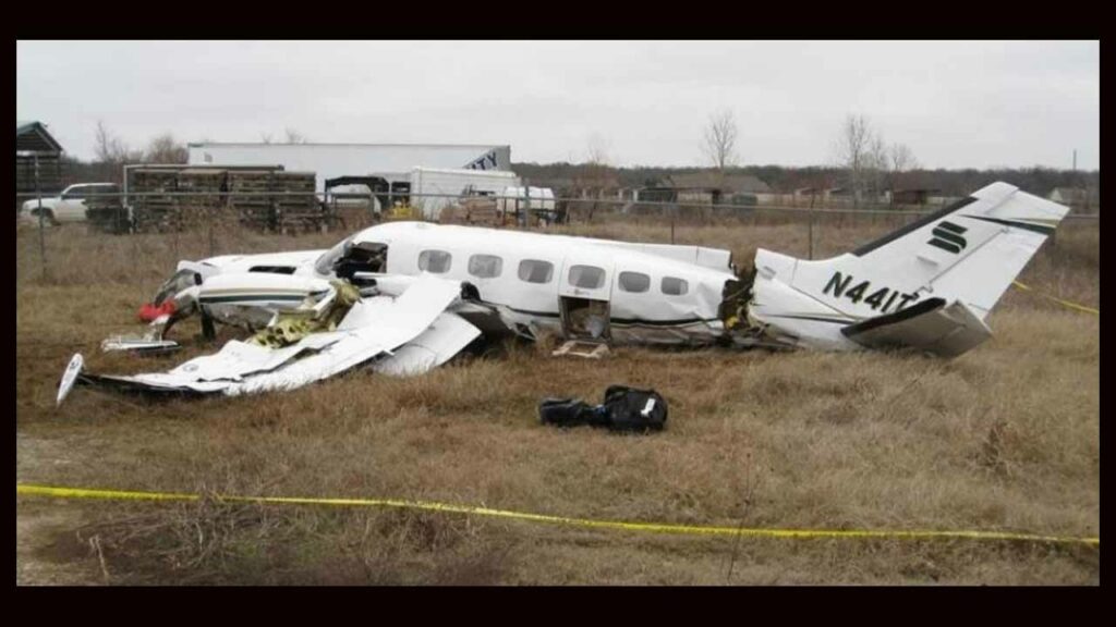 Twin Engine Cessna 441 Cras