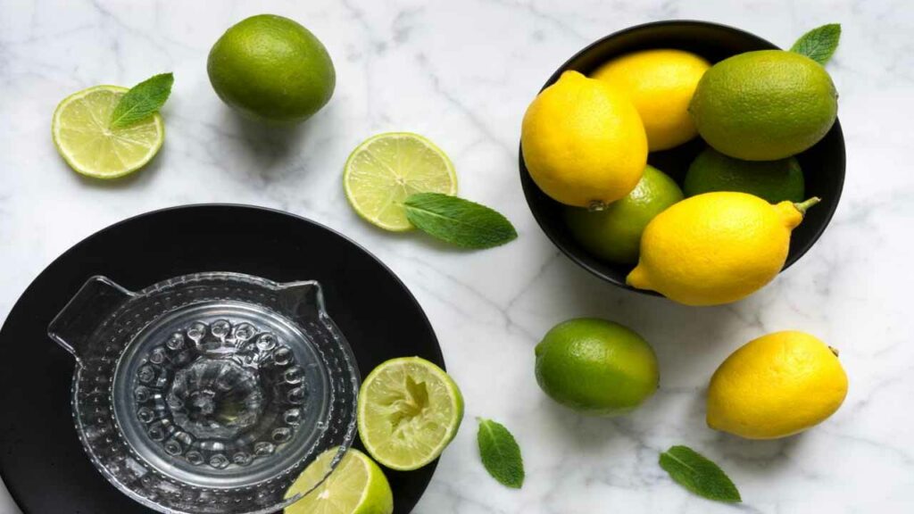 Is lemon good for health?..What are the disadvantages of eating too much?..Let's see!