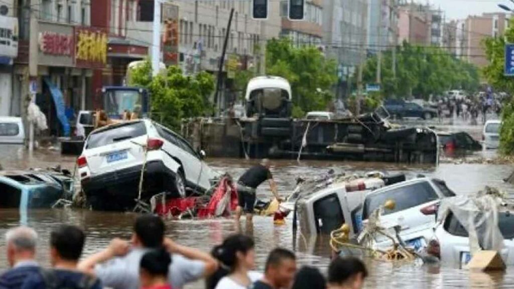 Massive floods in China kill 34 people