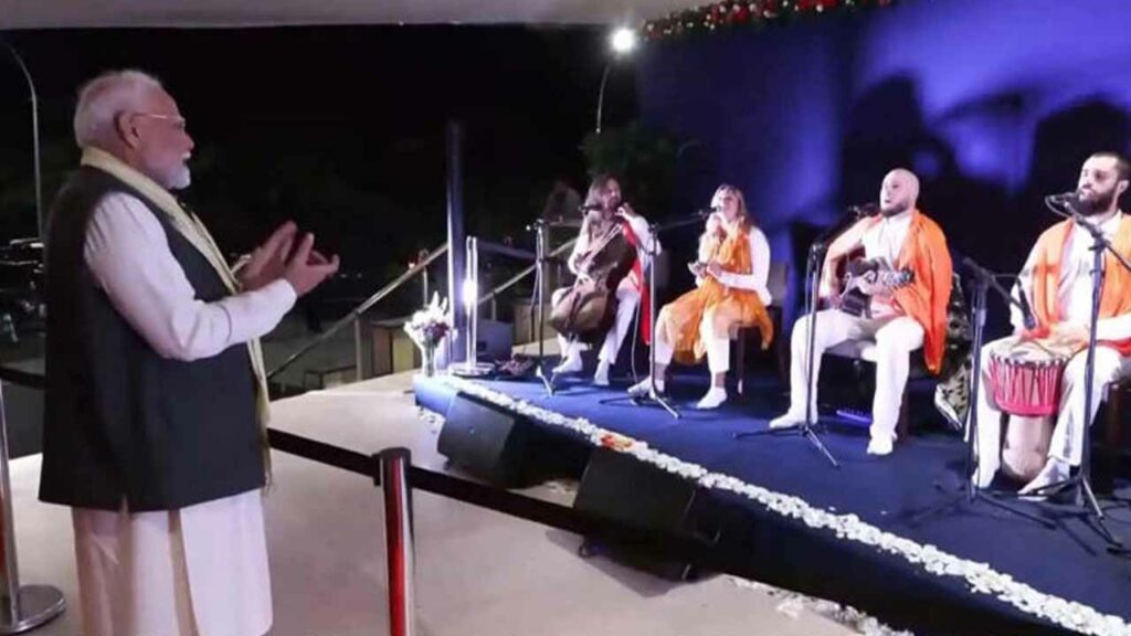 PM Modi given an unprecedented welcome with Shiva Tandava Stotram and Brazilian Samba music