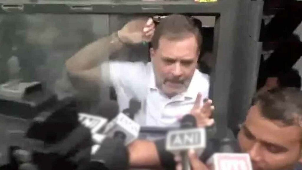 Arrest of several key leaders including Rahul Gandhi.. High tension in Delhi