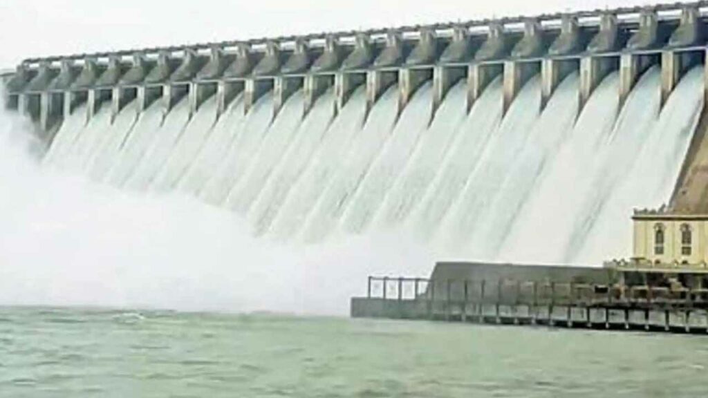 Nagarjunasagar reservoir is full.. 24 gates lifted and water released