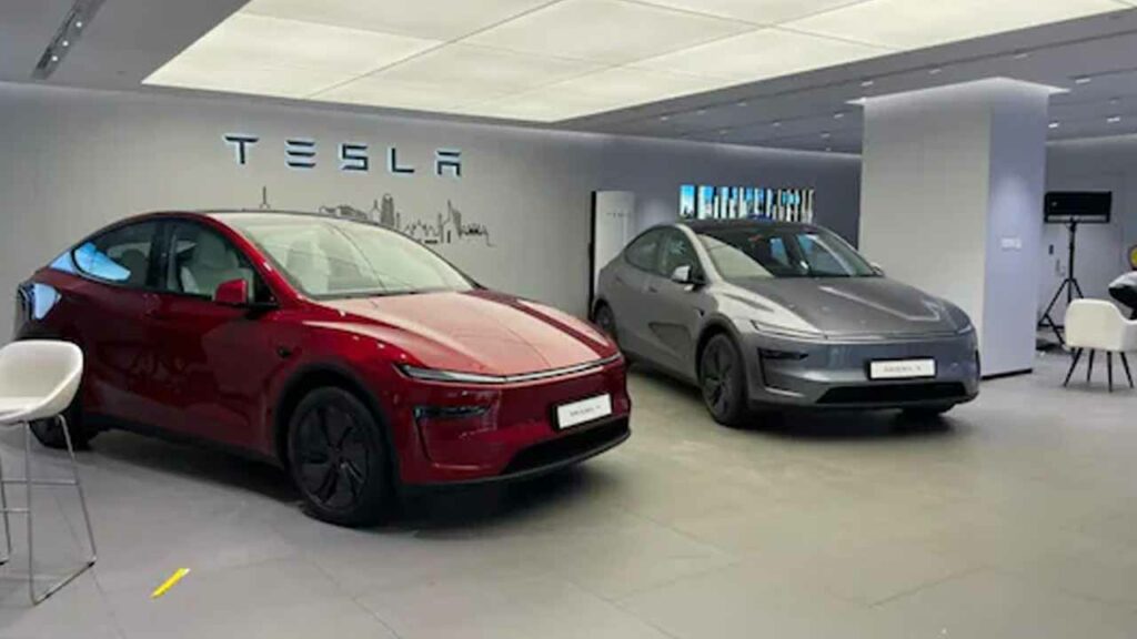 Tesla's aggression in India.. Second showroom opens in Delhi