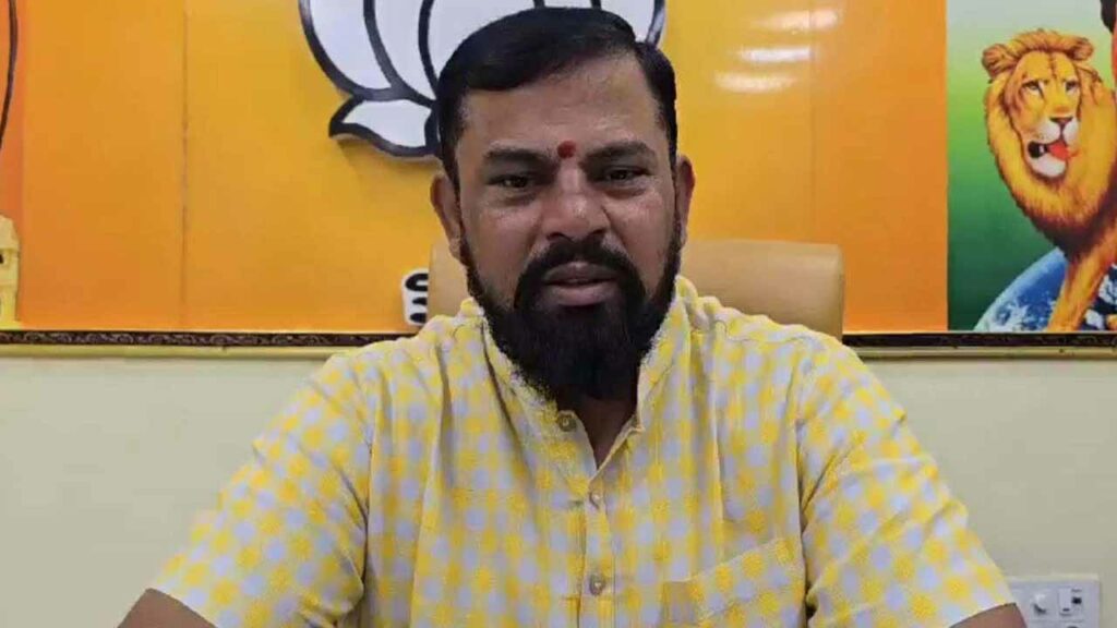 Raja Singh objects to police restrictions.. Where is your right to control Hindu festivals? !